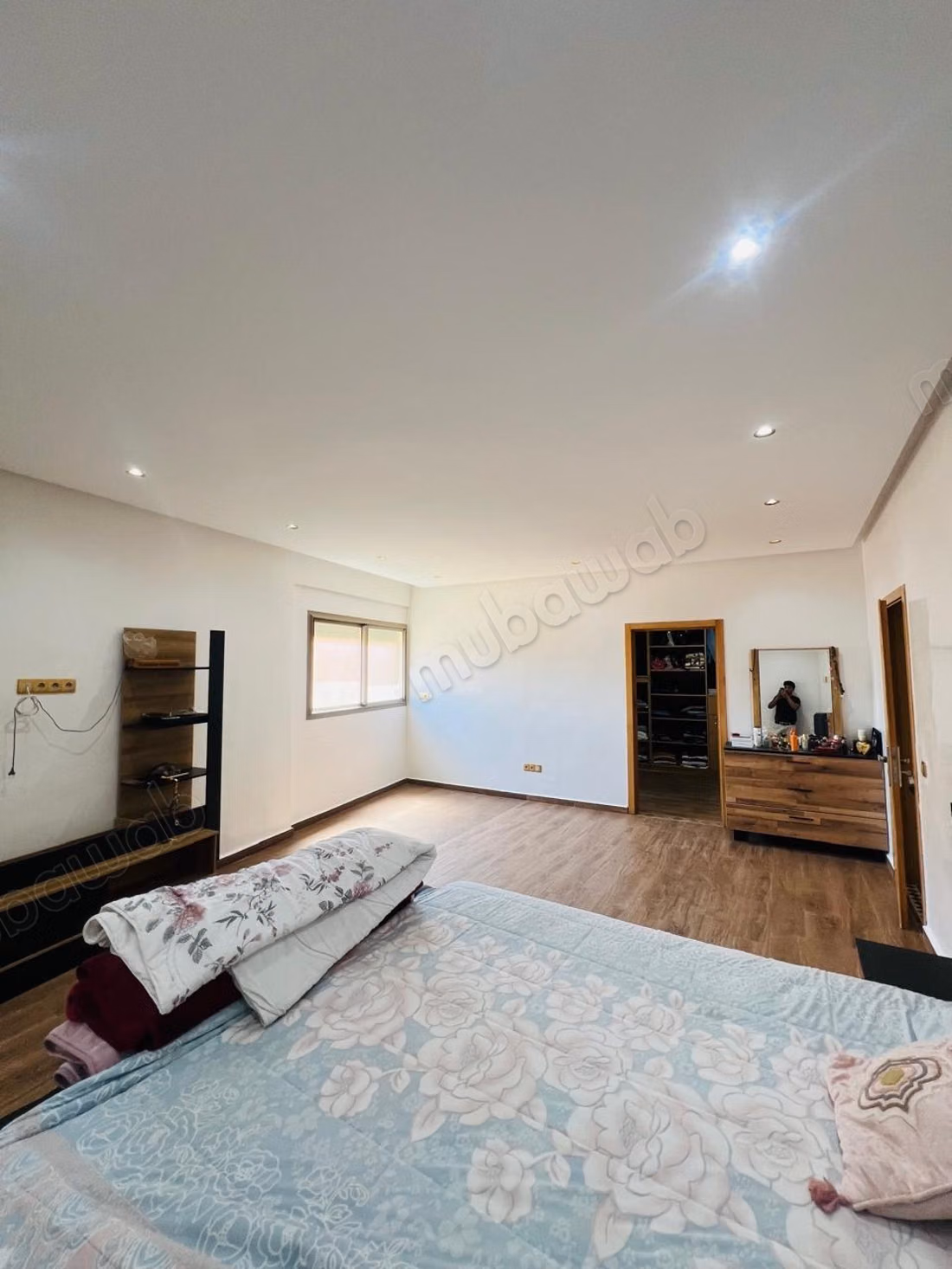 Luxury villa for rent on Casablanca Road. Total area 400 m². Furnished
