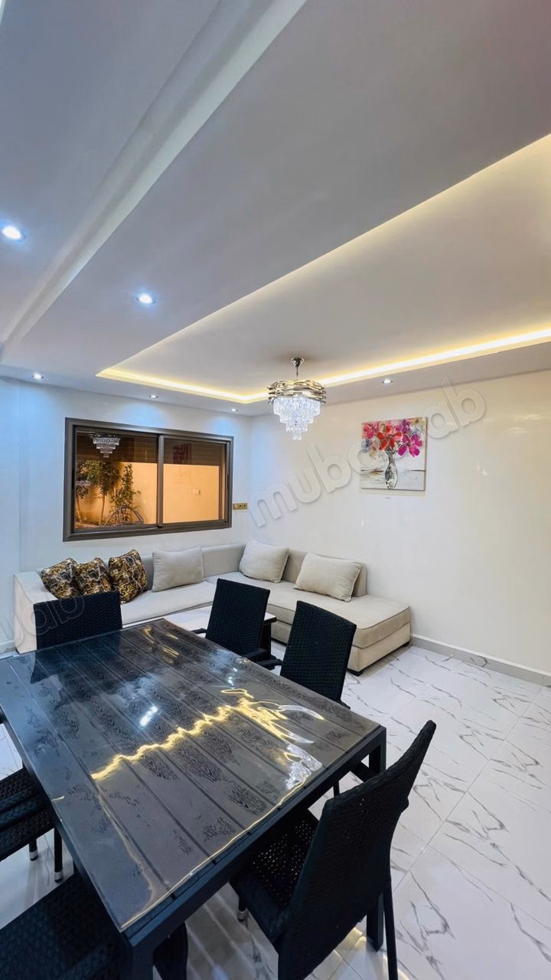 Luxury villa for rent on Casablanca Road. Total area 400 m². Furnished