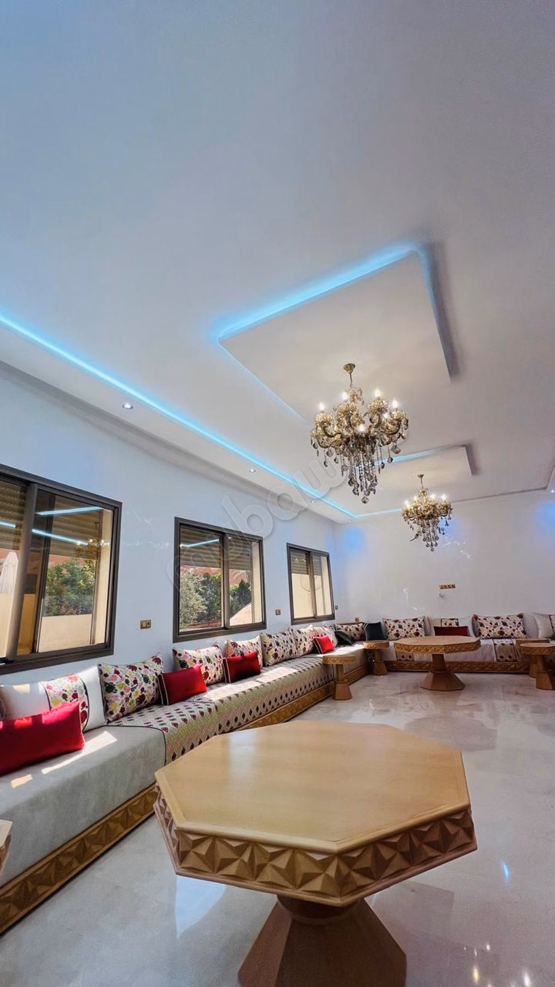 Luxury villa for rent on Casablanca Road. Total area 400 m². Furnished