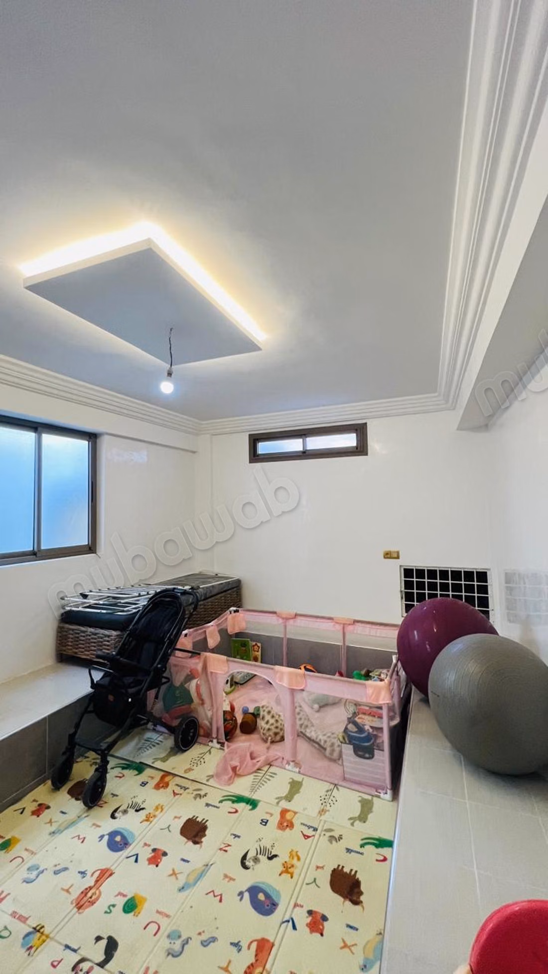Luxury villa for rent on Casablanca Road. Total area 400 m². Furnished