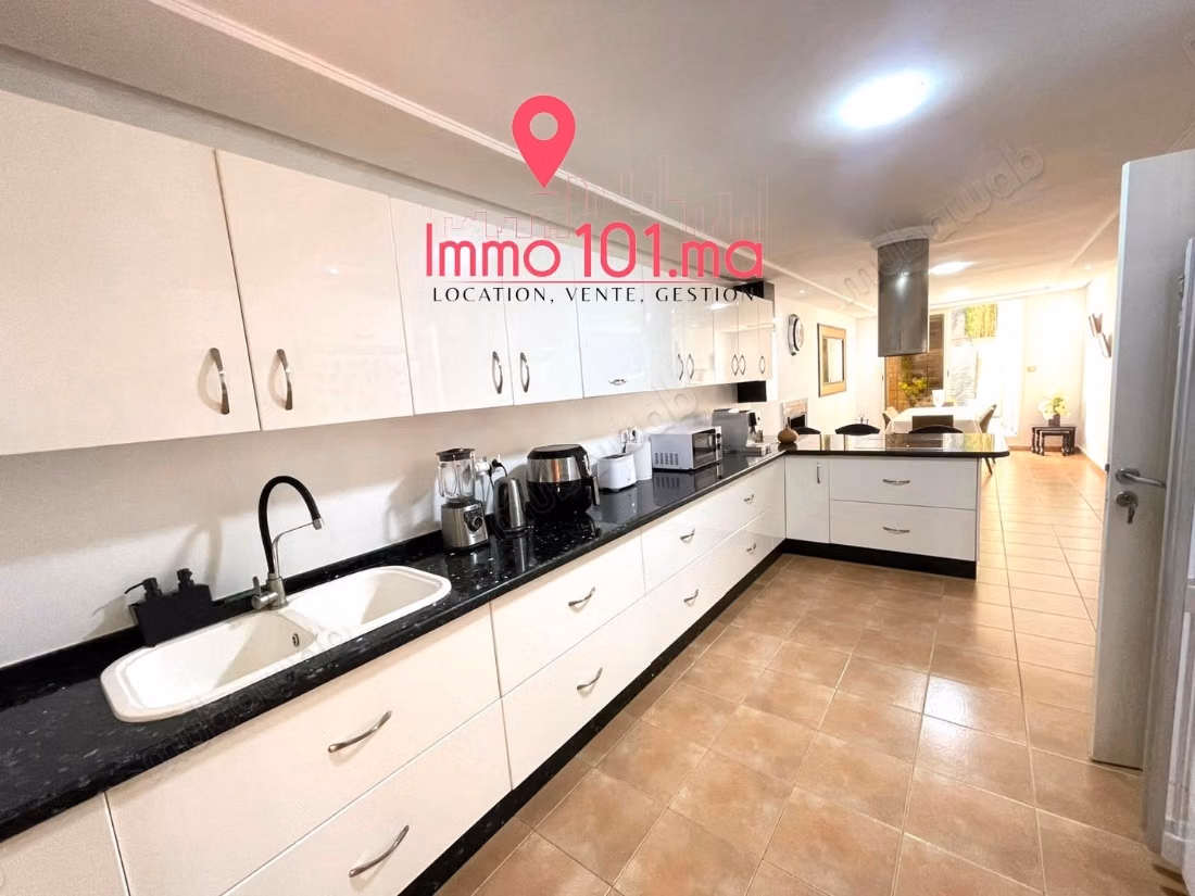 Villa for sale in Wifak