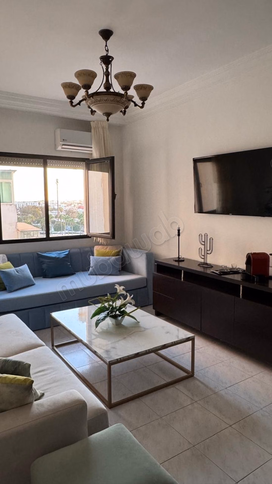 Bonito apartamento en alquiler en Agdal. Superficie de 65 m². Bien amueblado