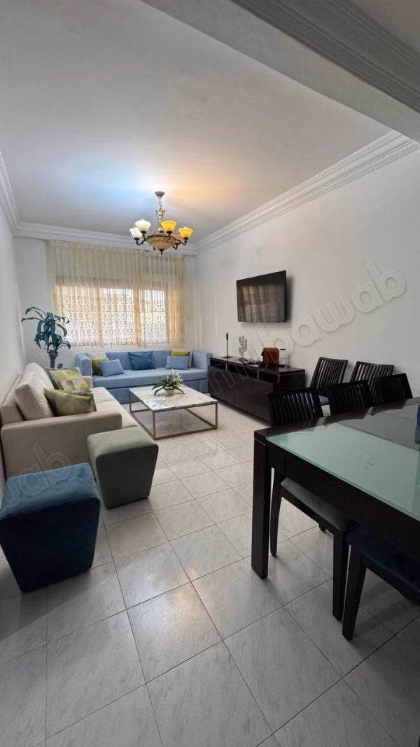 Bonito apartamento en alquiler en Agdal. Superficie de 65 m². Bien amueblado
