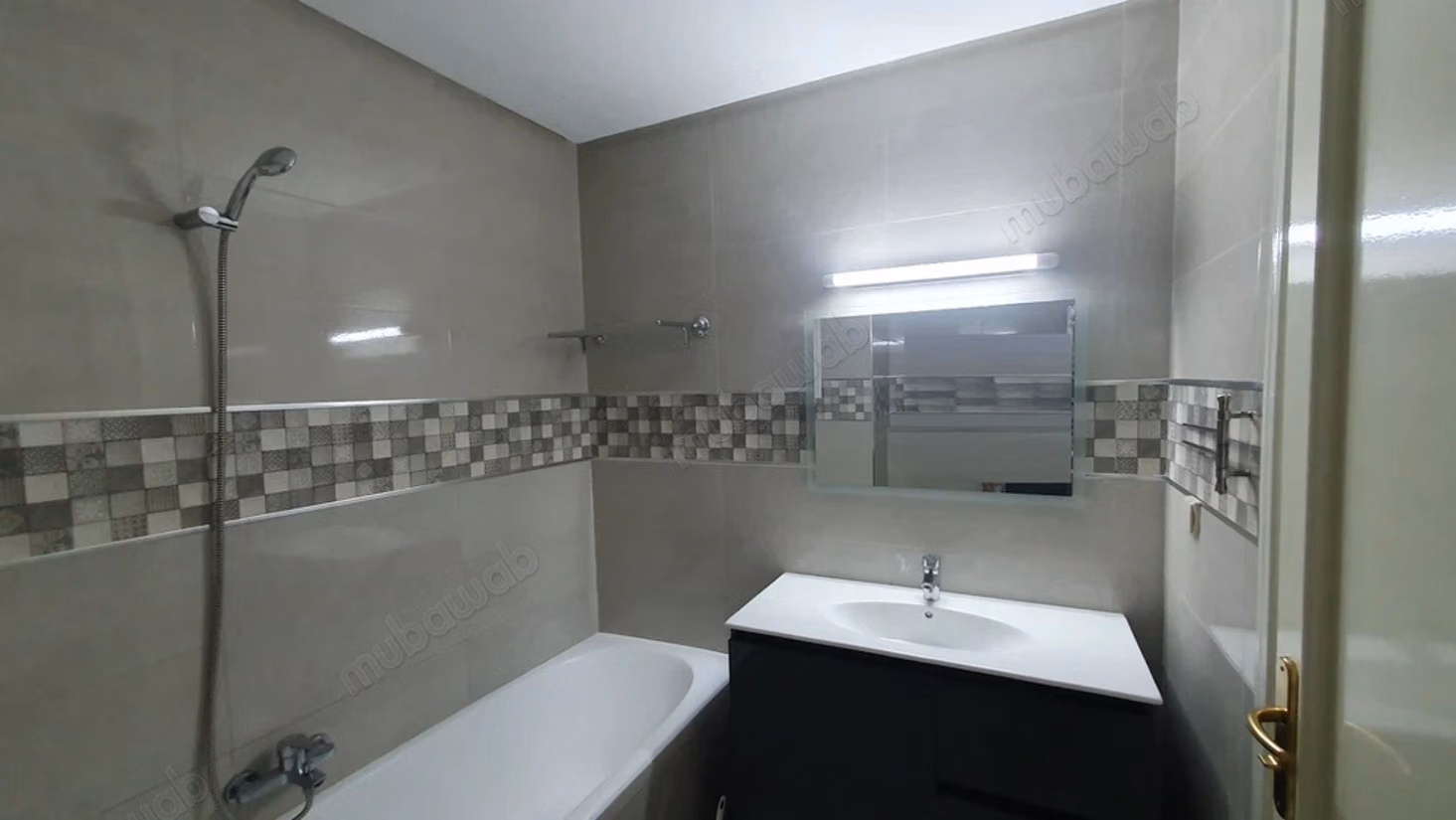 Appart S2 de 96 m2, pt balcon Ain Zaghouane N