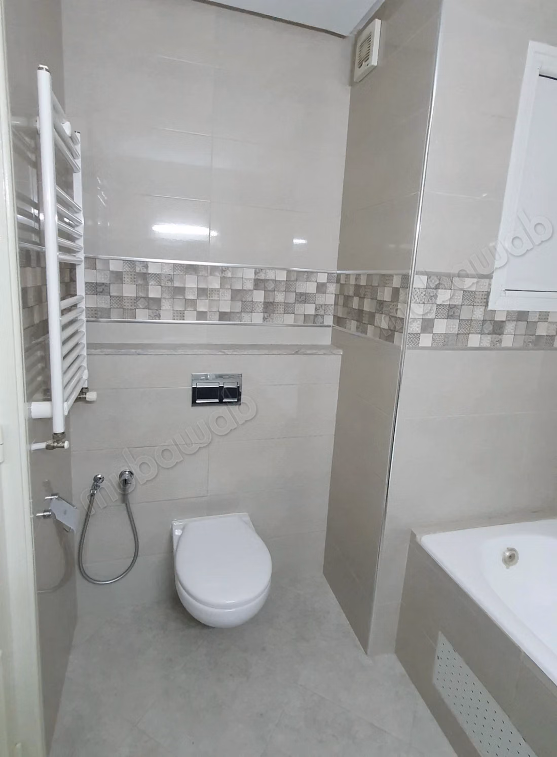 Appart S2 de 96 m2, pt balcon Ain Zaghouane N