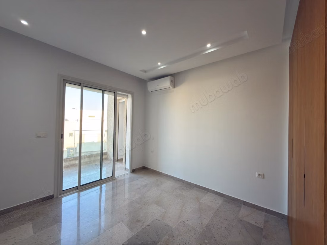 Un appartamento S2 di 90m² a Chotrana 1