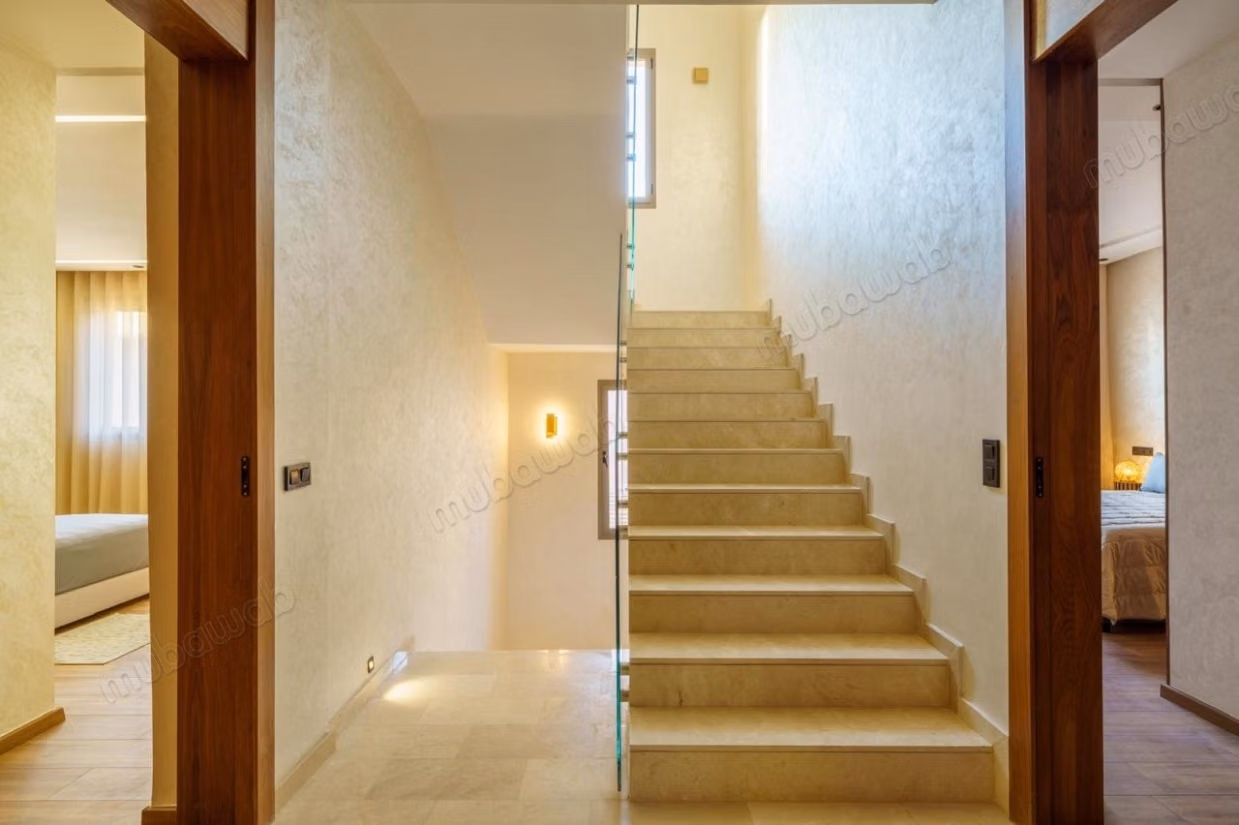 Luxury villa for rent in Route Amizmiz. 6 large rooms. Well furnished