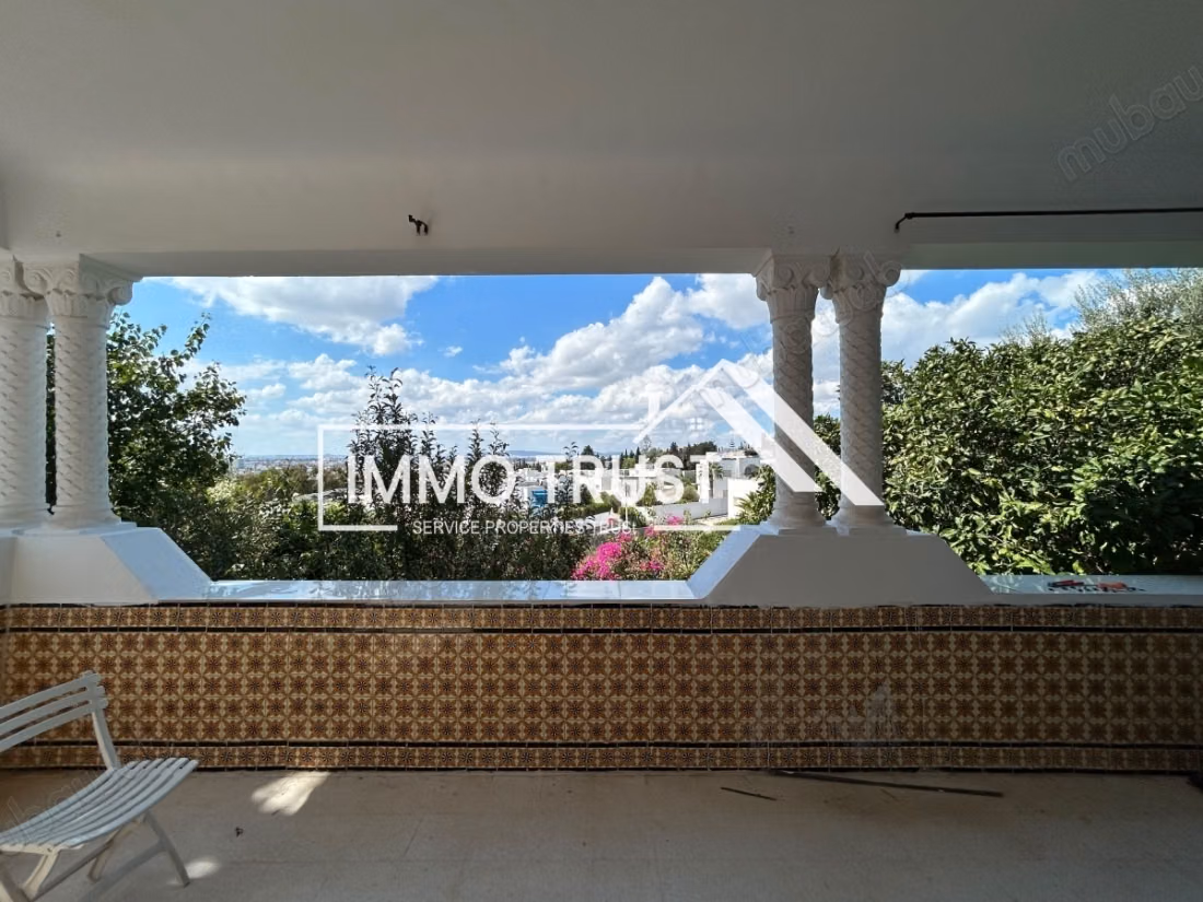 Villa a un piano con giardino a Gammarth superiore