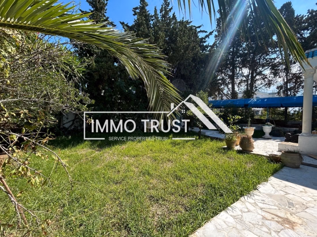 Villa a un piano con giardino a Gammarth superiore