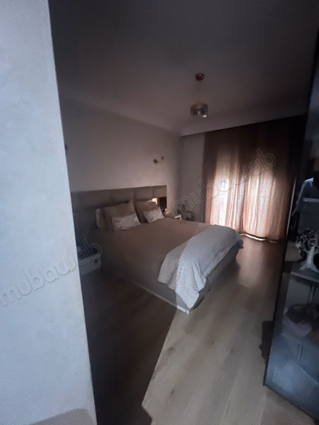 Appartement à louer à Maârif Extension vide. 3 grandes pièces. Bien meublé