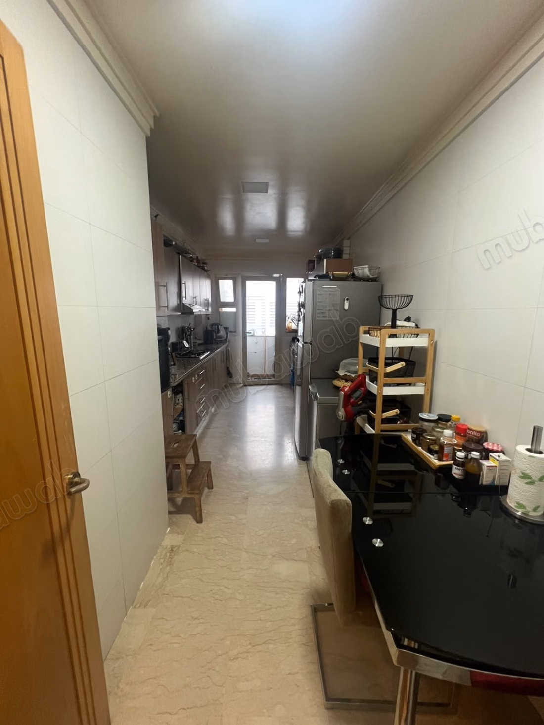 Appartement à louer à Maârif Extension vide. 3 grandes pièces. Bien meublé