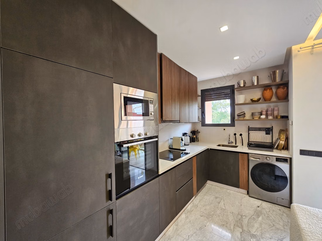 ABSOLUTE Refinement. Apartment without overlooking