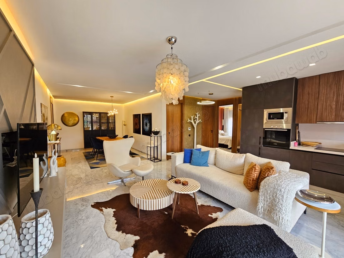 ABSOLUTE Refinement. Apartment without overlooking