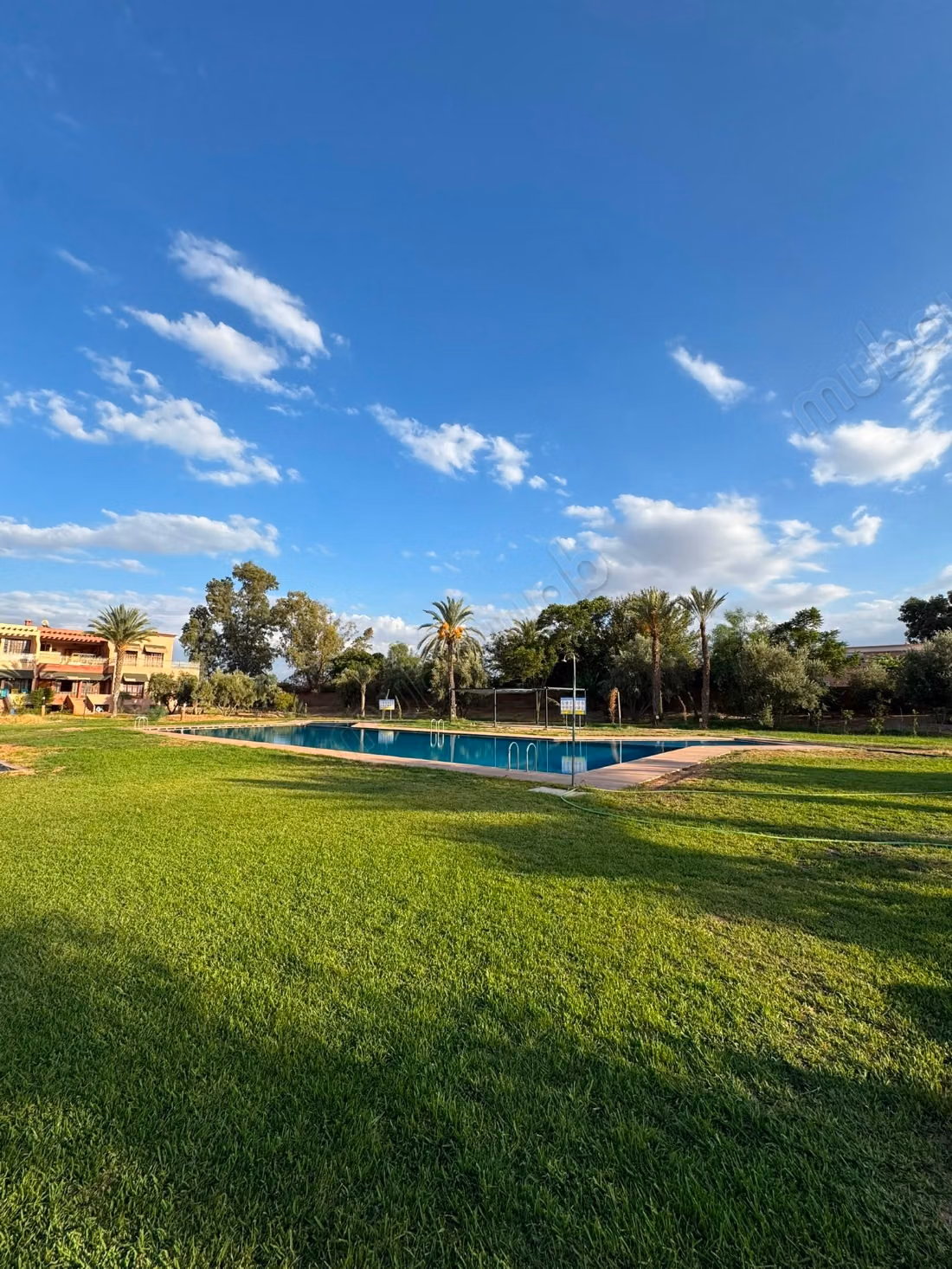 300 m² Villa with Pool for Rent