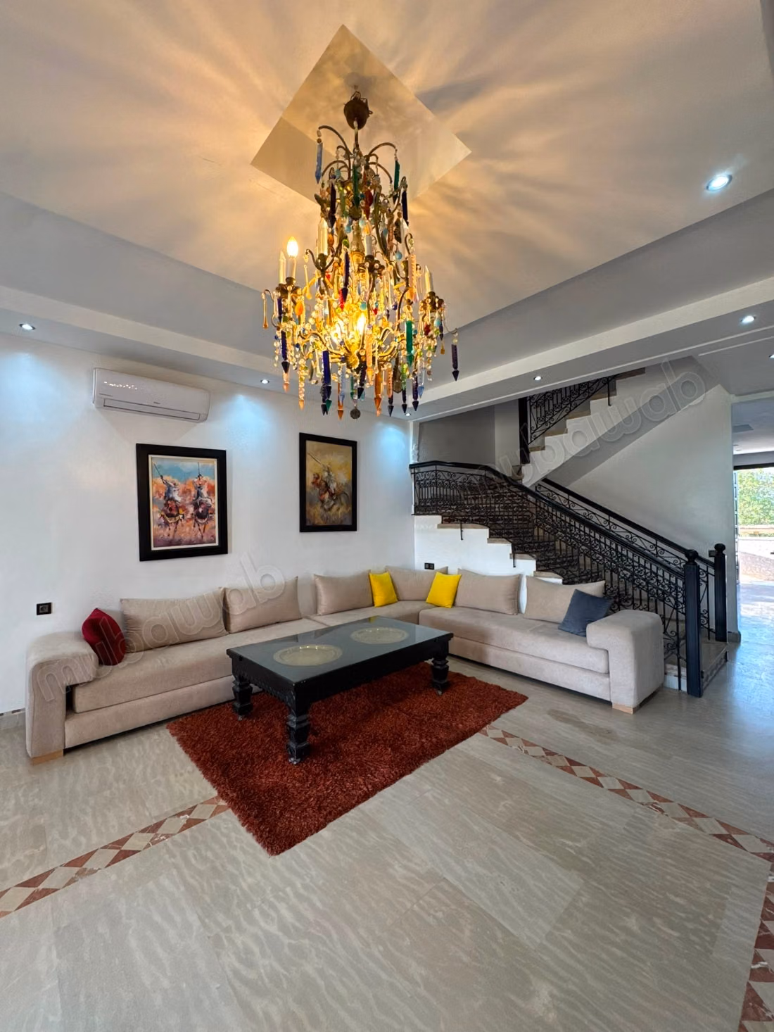 300 m² Villa with Pool for Rent