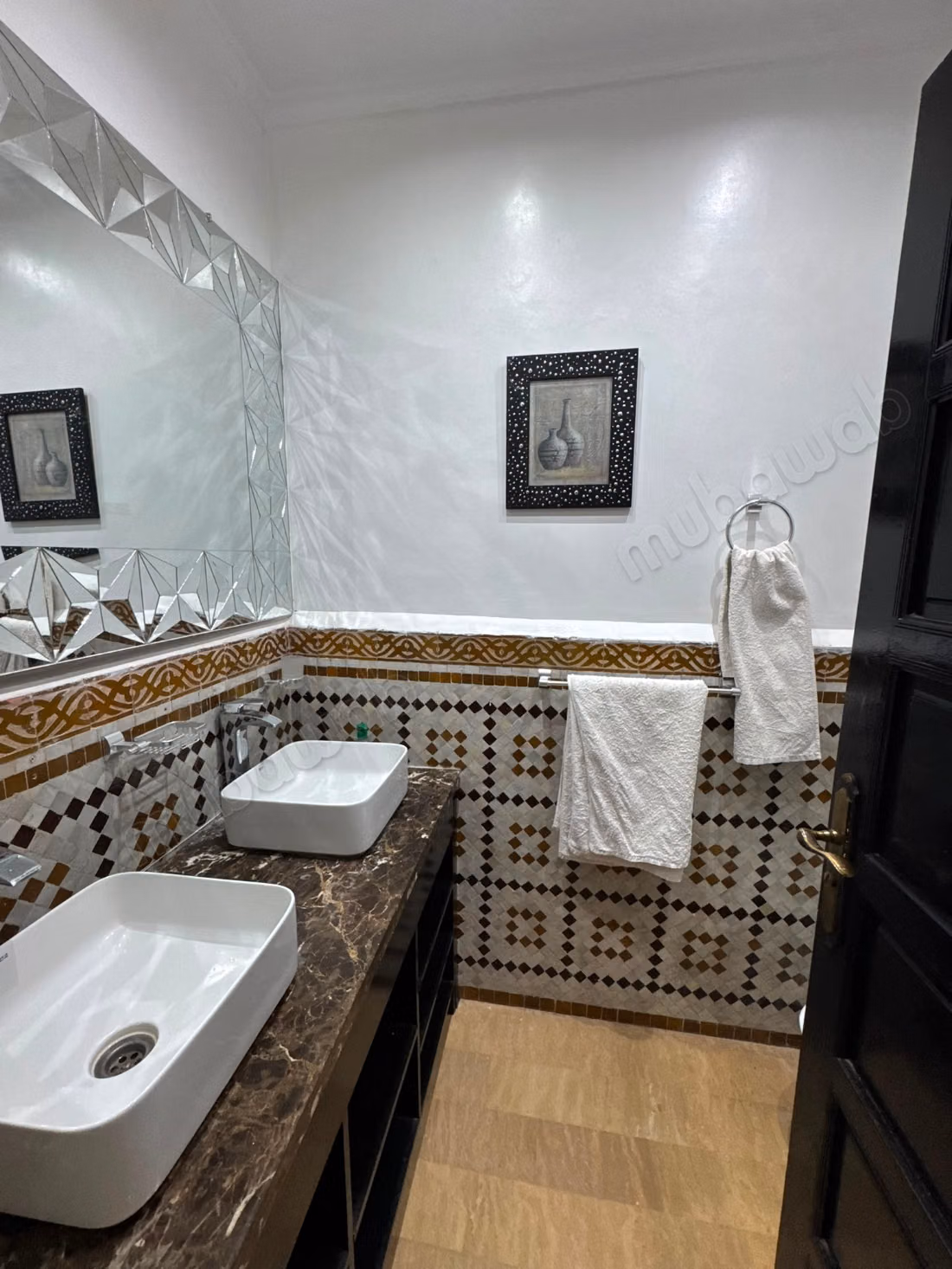300 m² Villa with Pool for Rent
