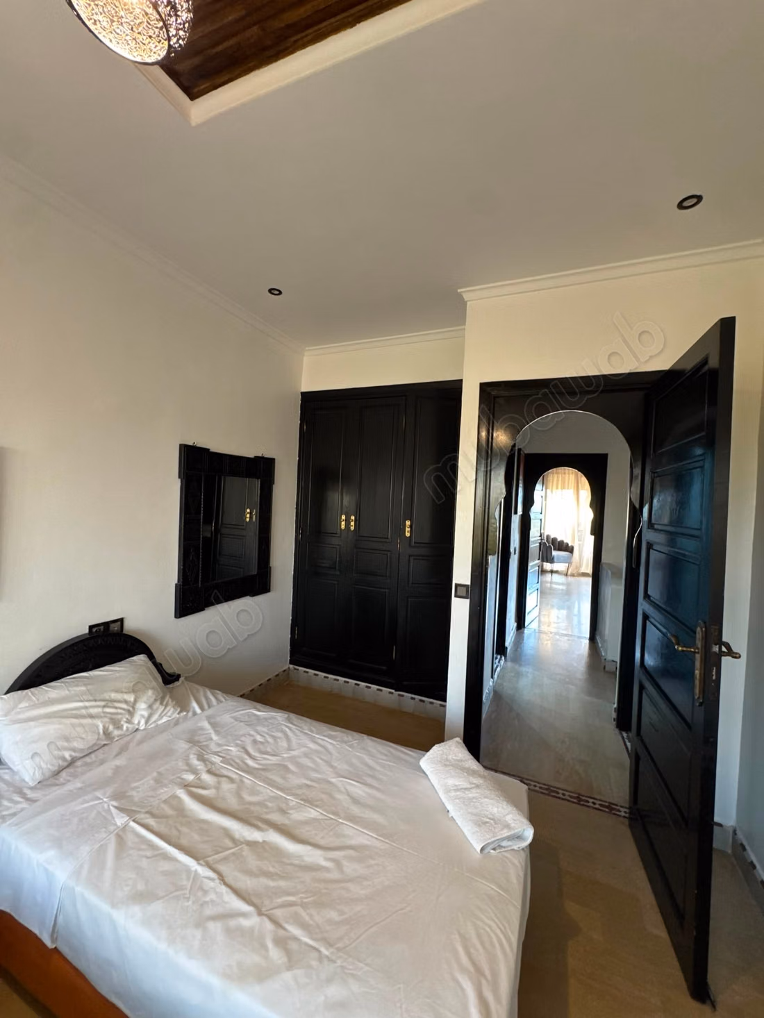 300 m² Villa with Pool for Rent