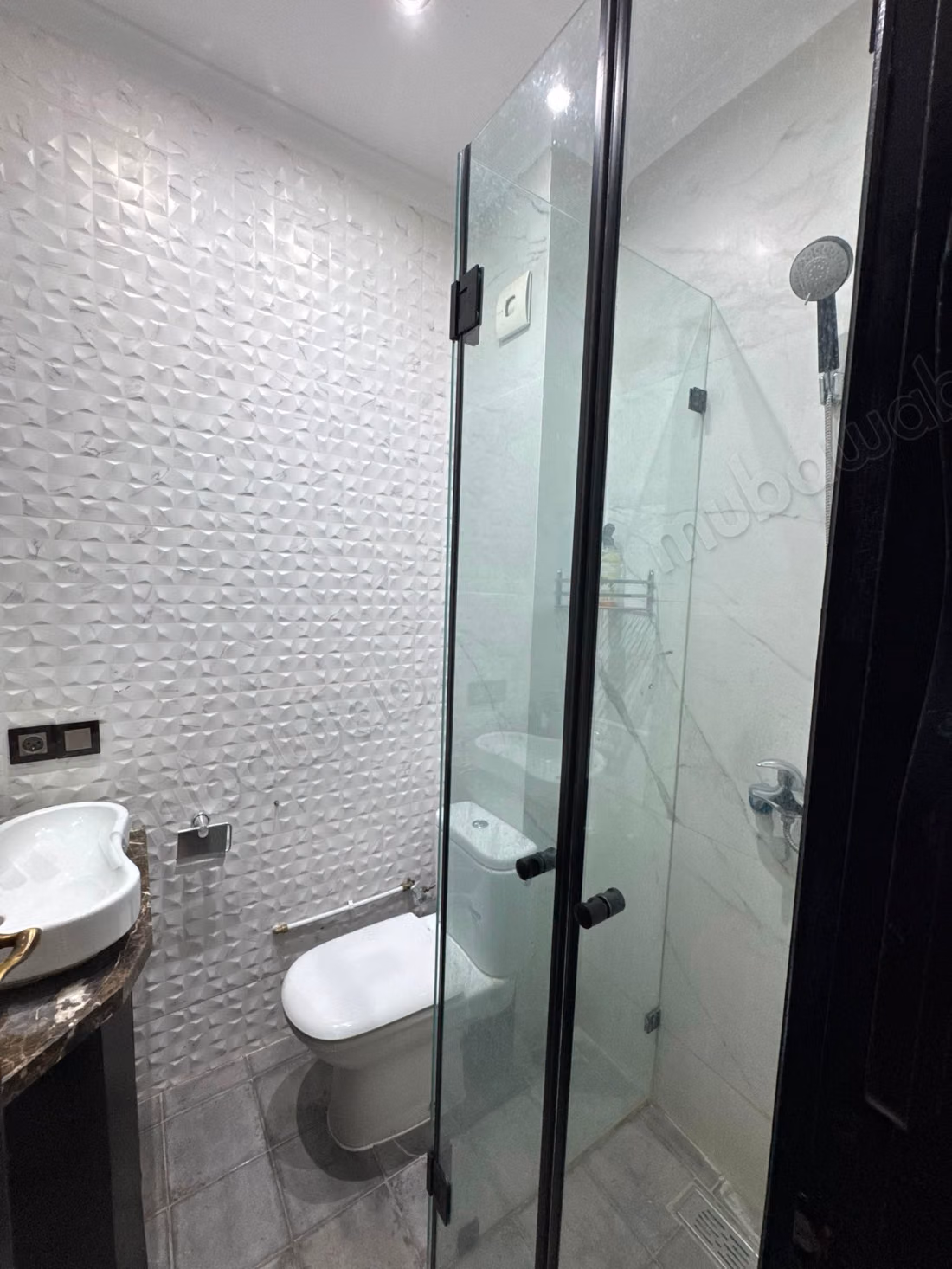 300 m² Villa with Pool for Rent