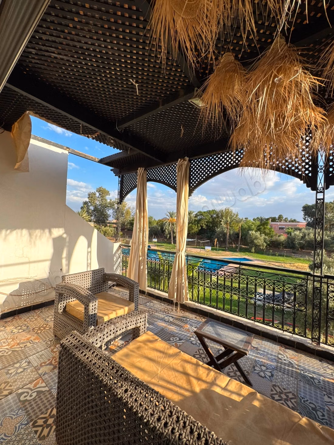 300 m² Villa with Pool for Rent