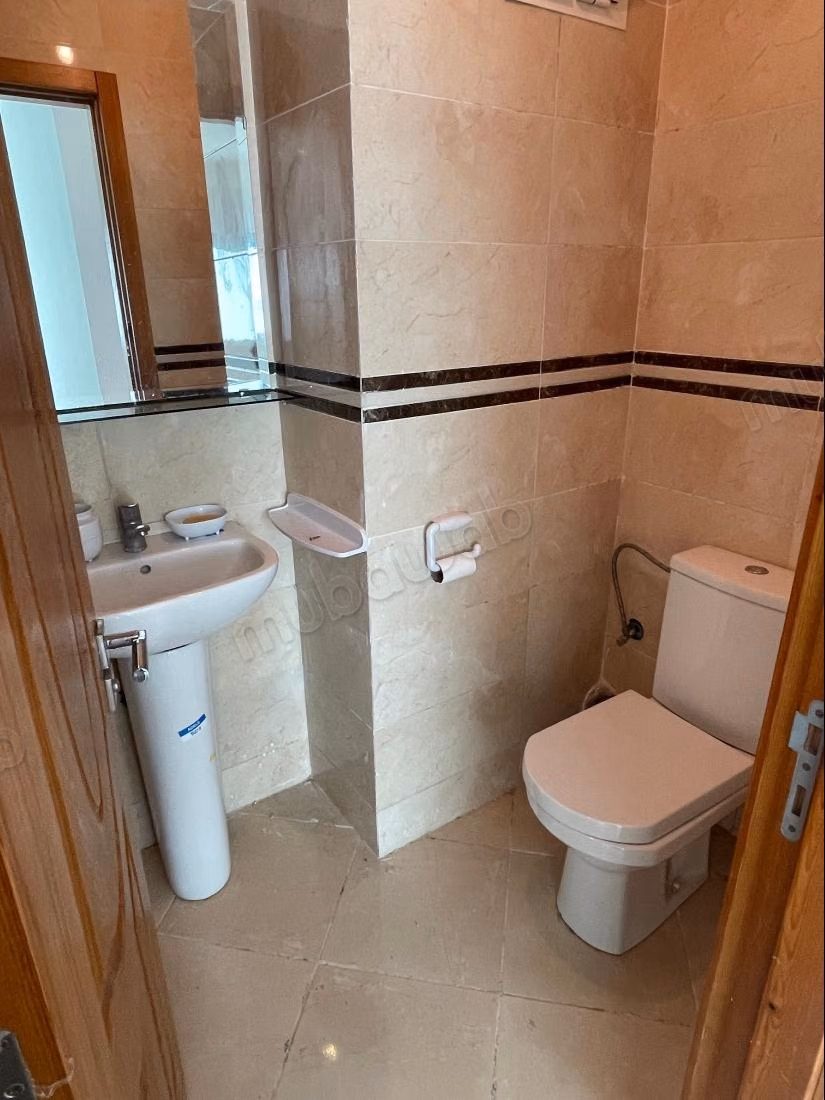 Impresionante apartamento en alquiler en Wifak. Superficie de 108 m². Servicio de conserjería disponible