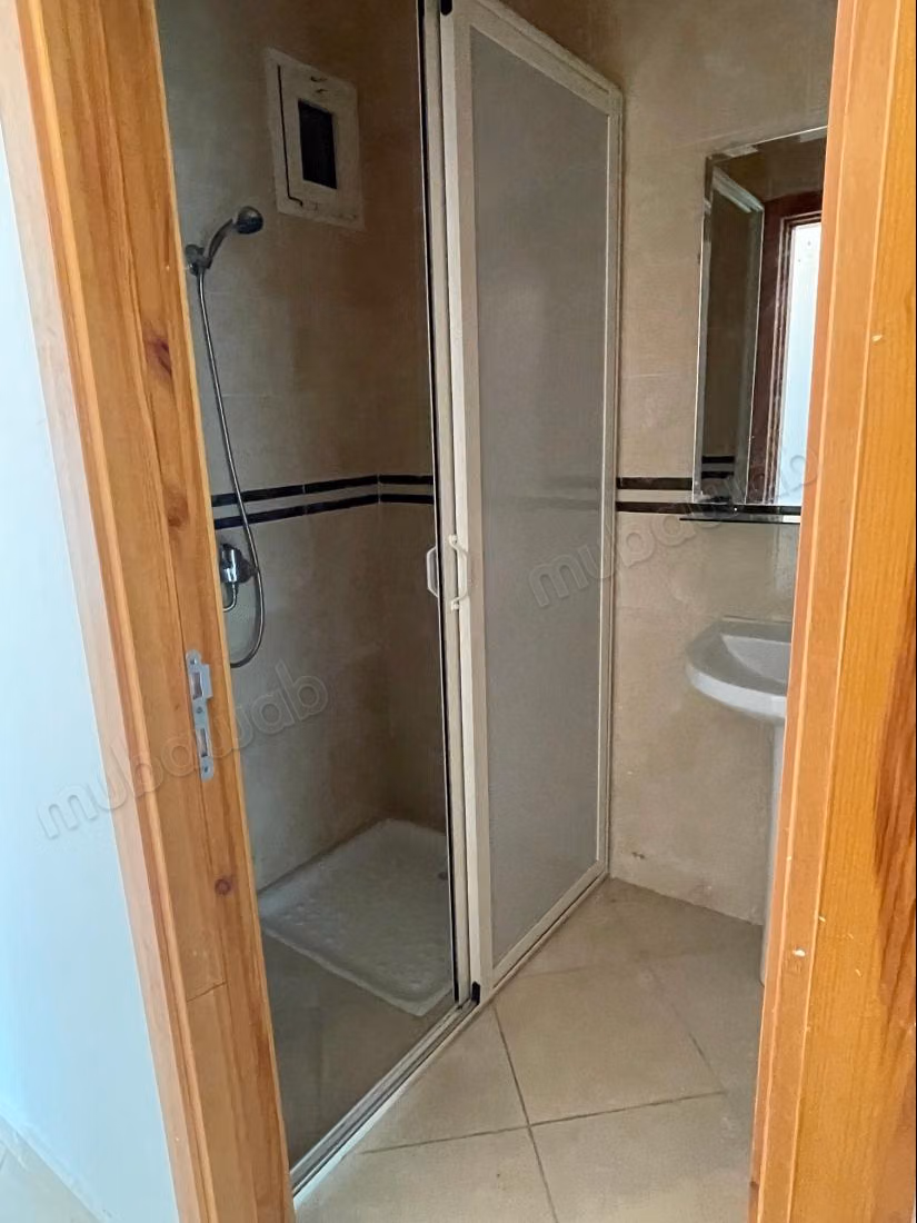 Impresionante apartamento en alquiler en Wifak. Superficie de 108 m². Servicio de conserjería disponible