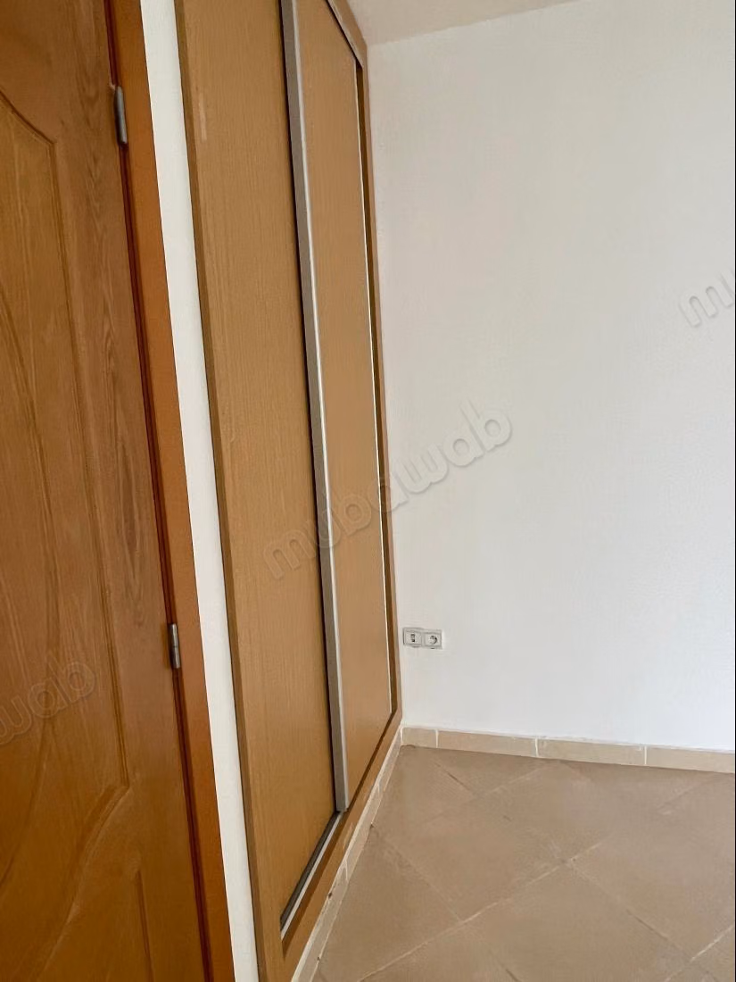 Impresionante apartamento en alquiler en Wifak. Superficie de 108 m². Servicio de conserjería disponible