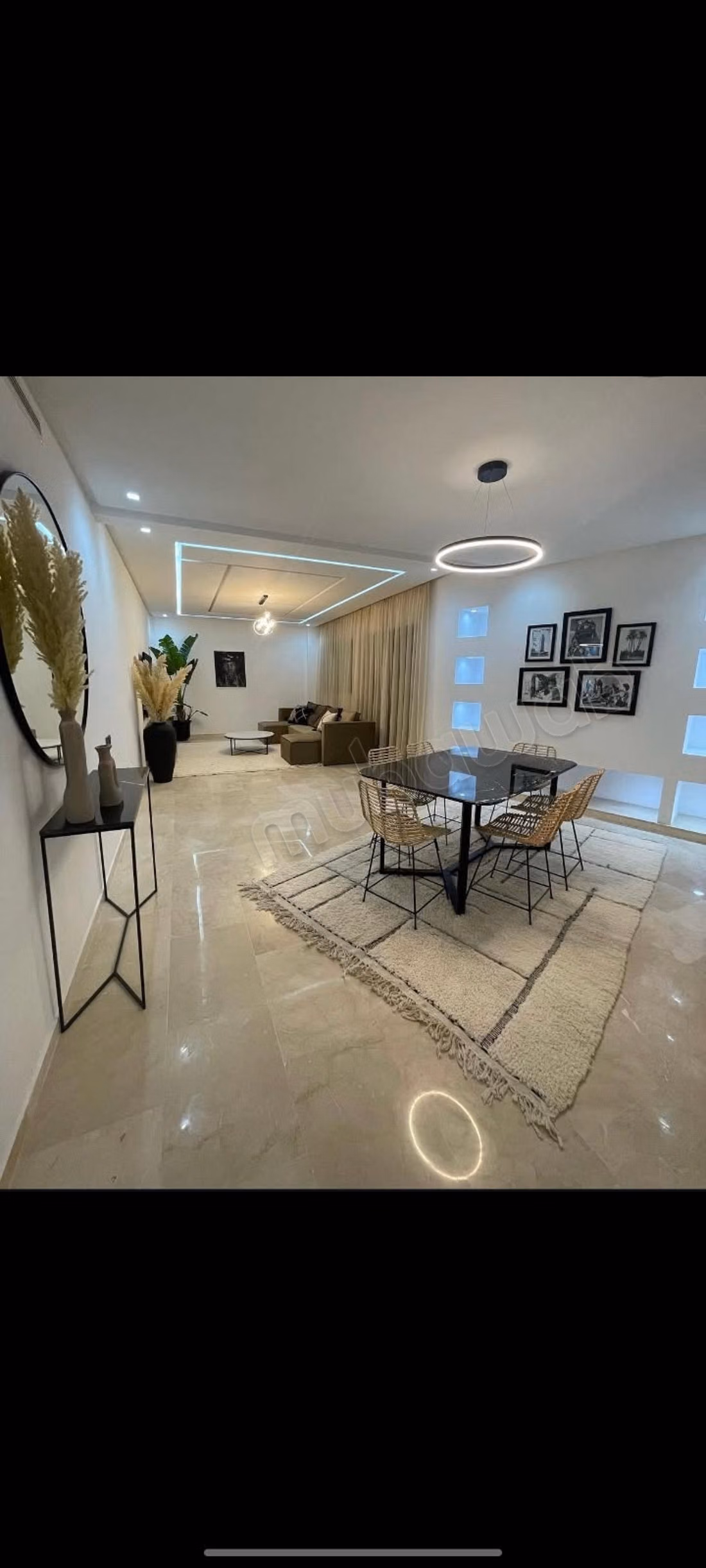 Louez cet appartement à Ain Mezouar. Surface de 120 m². Bien meublé