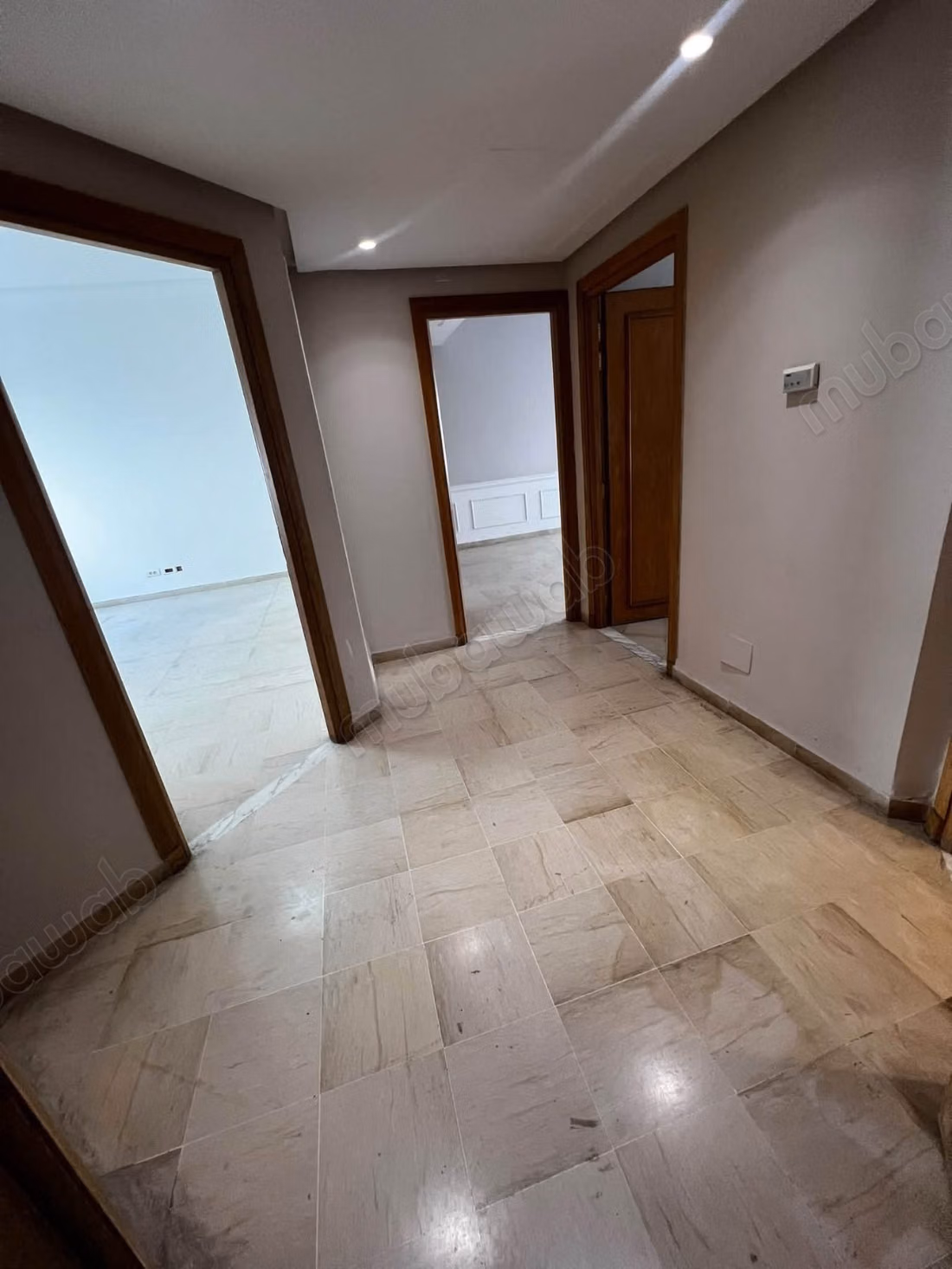 The Lakeshores 1: Office H3 for office use for rent