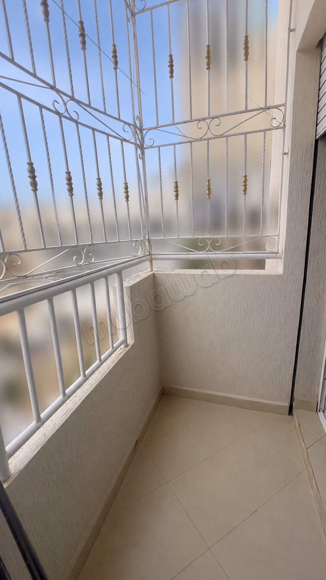 شقة بالقرب من الملعب
