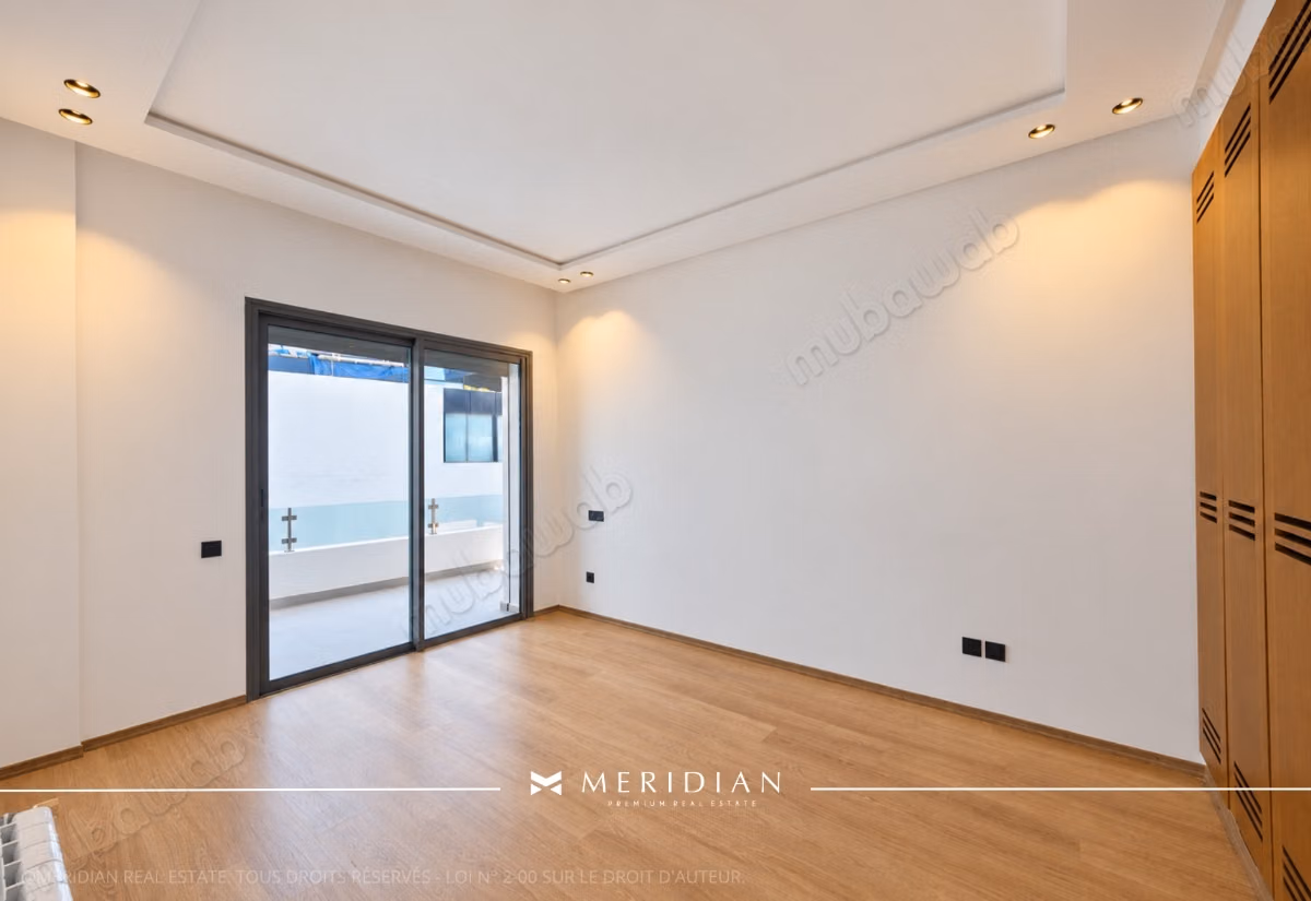 Nieuwe moderne villa te koop in Ain Diab