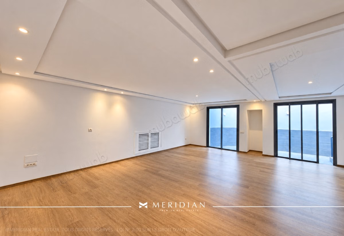 Nieuwe moderne villa te koop in Ain Diab
