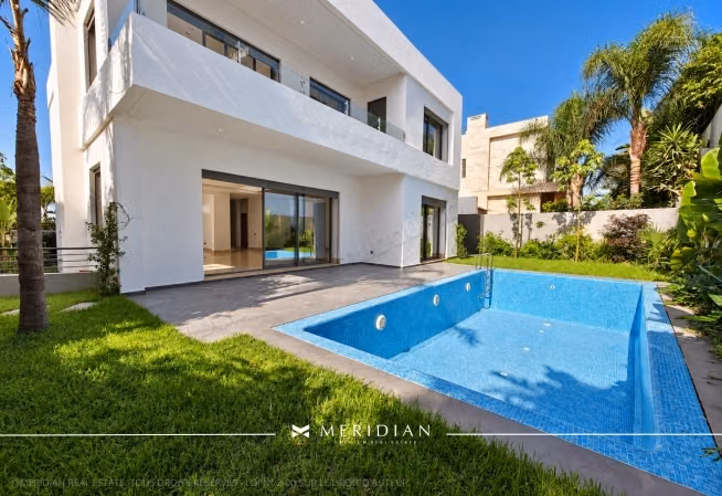 Nieuwe moderne villa te koop in Ain Diab