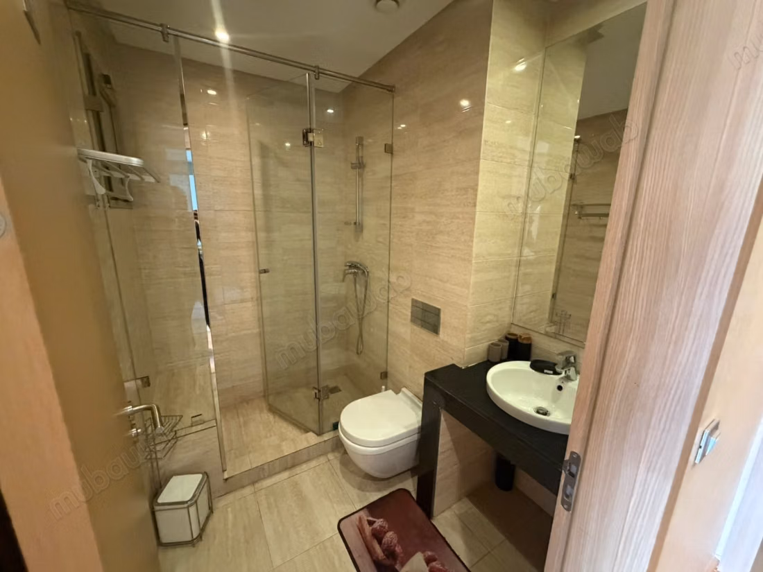 Gemeubileerd appartement met 3 slaapkamers te huur