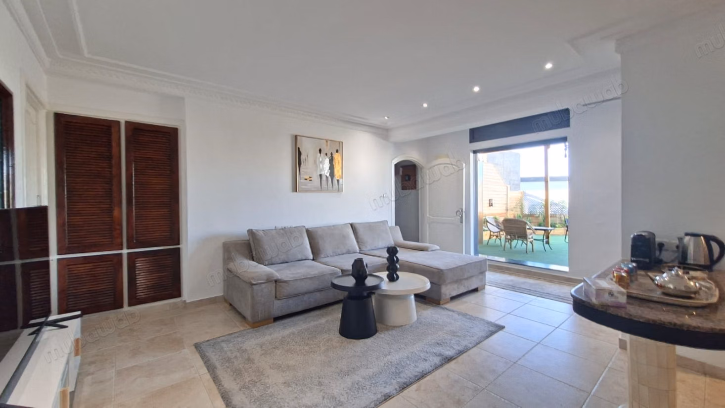 Appartamento di lusso arredato con grande terrazza