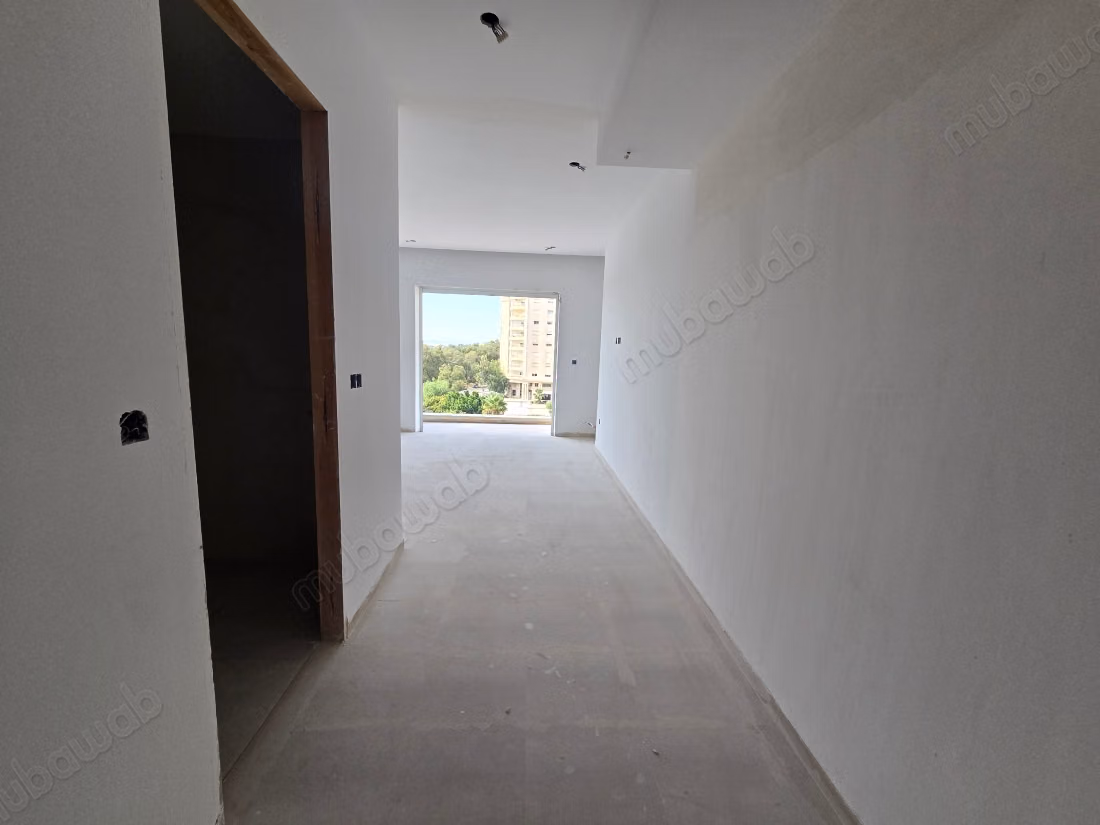 Appartamento in vendita a Les Jardins de Carthage. Superficie di 161 m². Doppio vetro e porta blindata.