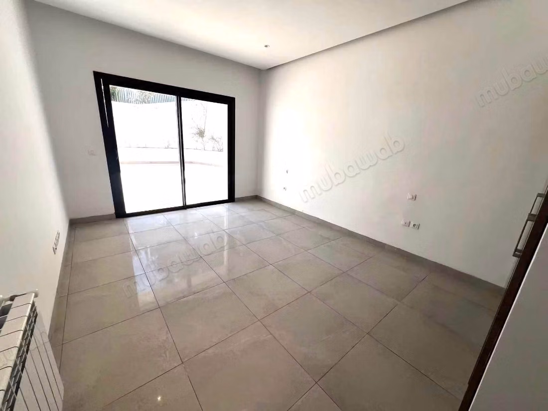 Nord Hilton, a magnificent S3 apartment on the ground floor with garden