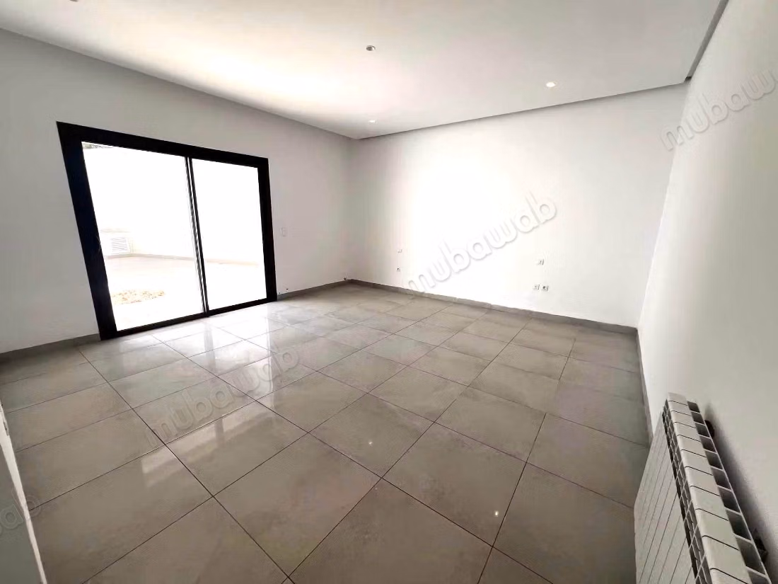 Nord Hilton, a magnificent S3 apartment on the ground floor with garden