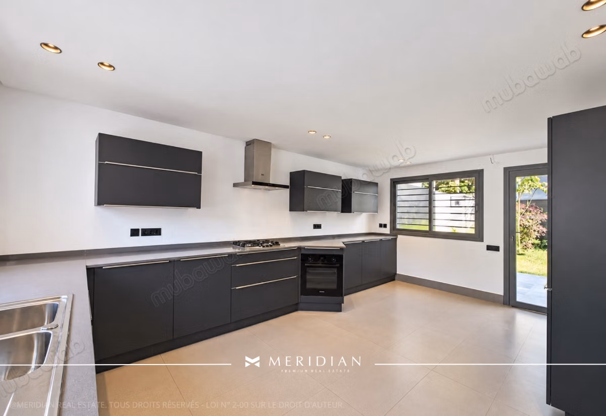 Villa contemporaine neuve à louer à Ain Diab
