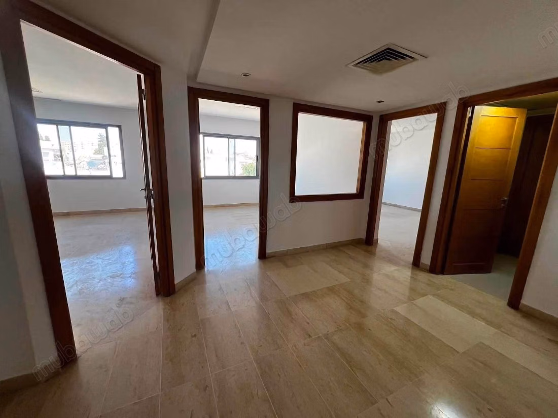 Ariana Center – Office 2H6 for rent