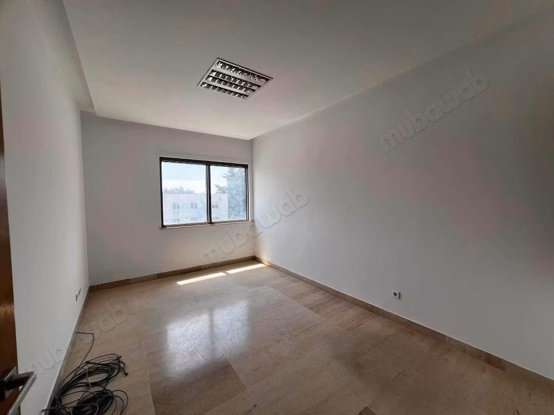 Ariana Center – Office 2H6 for rent