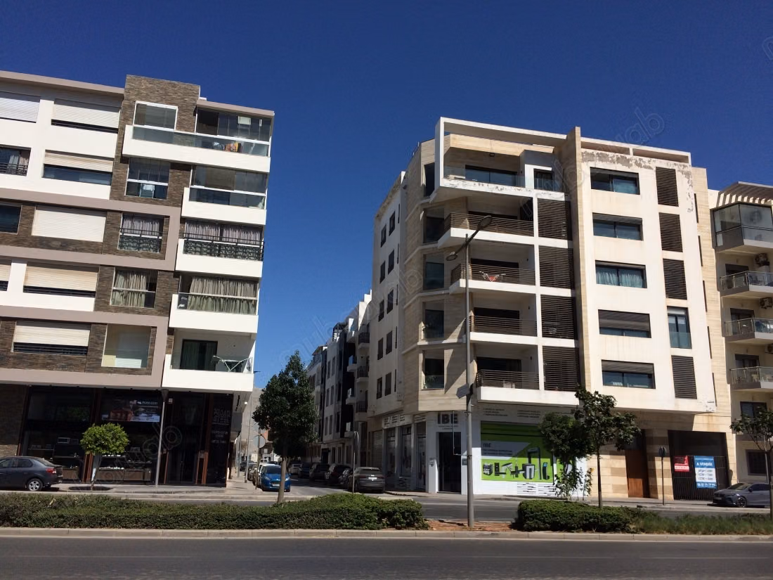 Vente magasin commerce en face de OCP
