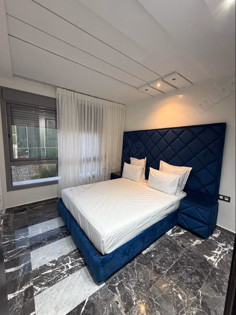 Apartamento de 3 habitaciones en alquiler en Malabata
