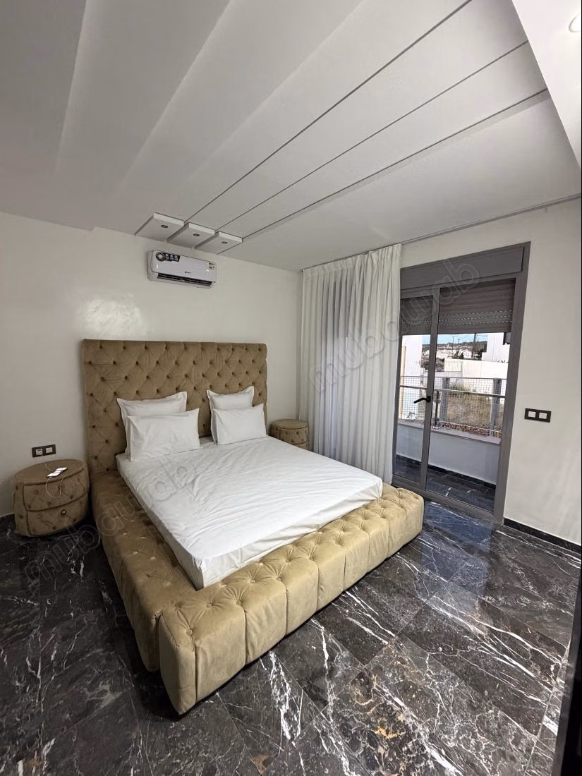 Apartamento de 3 habitaciones en alquiler en Malabata