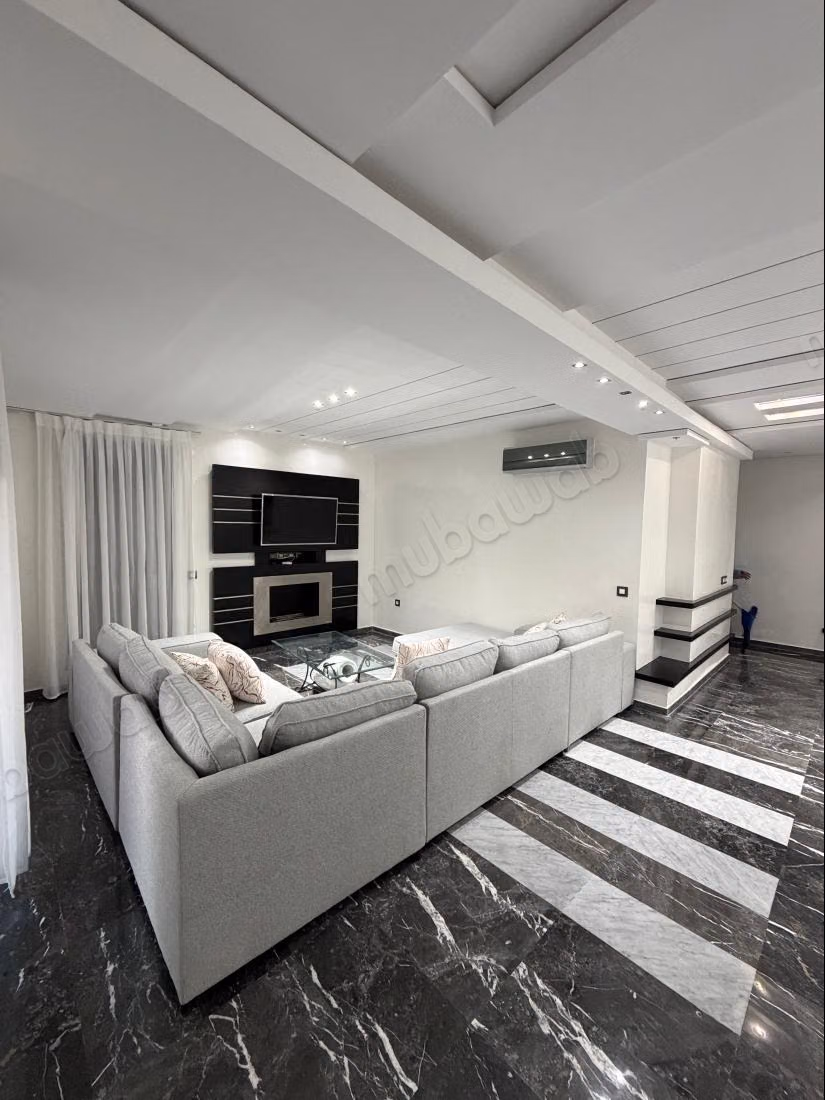 Apartamento de 3 habitaciones en alquiler en Malabata