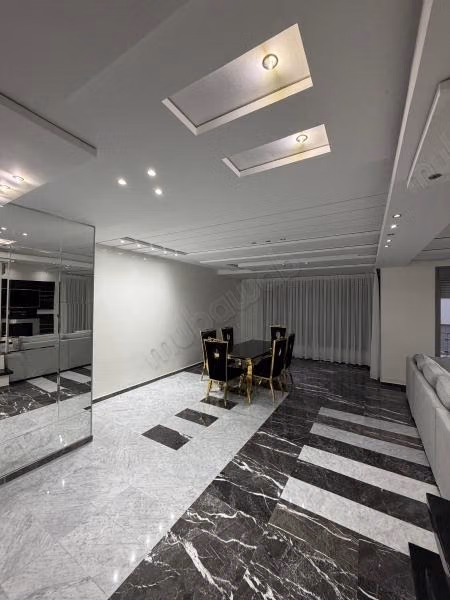 Apartamento de 3 habitaciones en alquiler en Malabata
