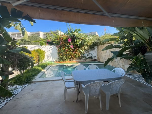 Villa S4 furnished or empty with pool and garden