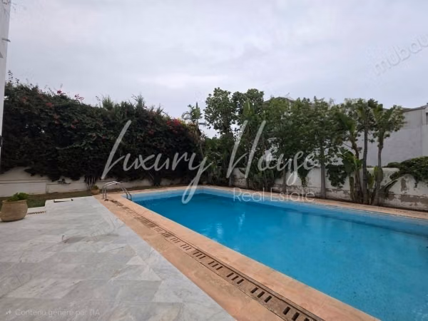 Villa S5 con piscina a Gammarth