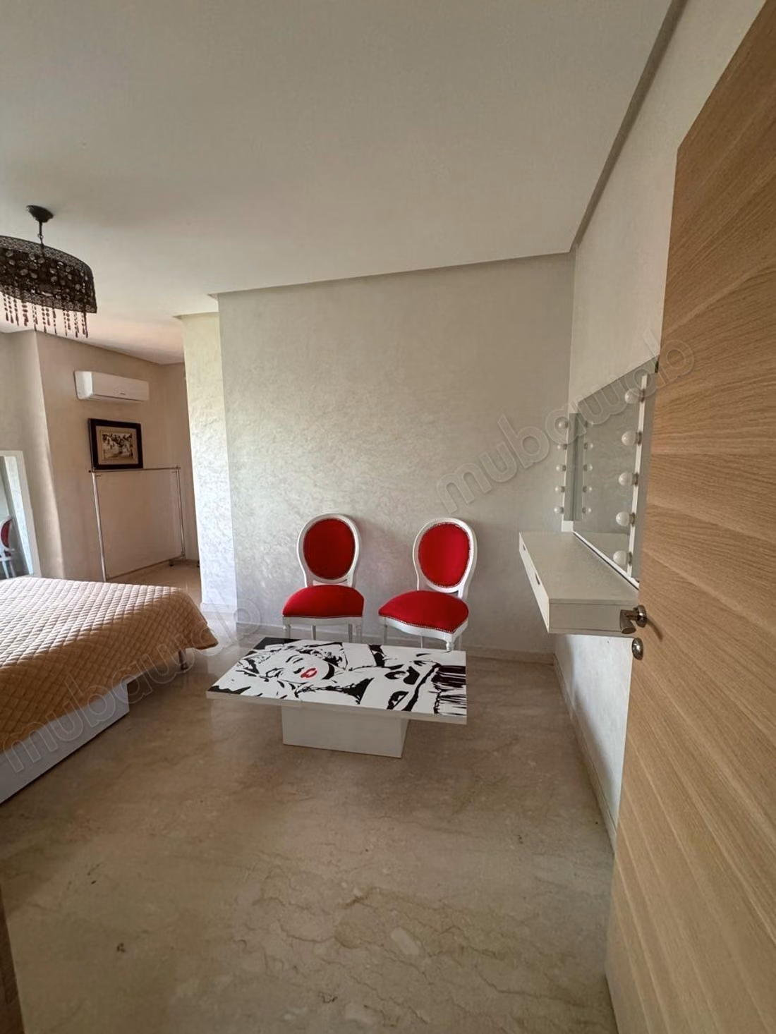 Bel appartement en location à Belvédère. 1 chambre. Bien meublé