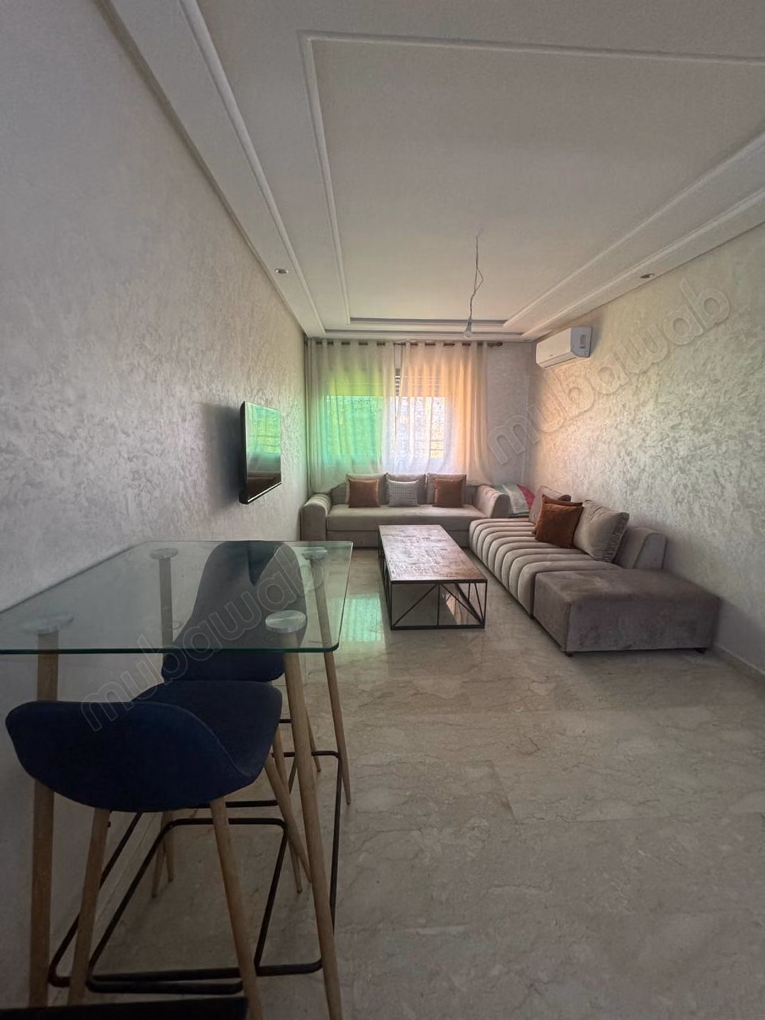 Bel appartement en location à Belvédère. 1 chambre. Bien meublé