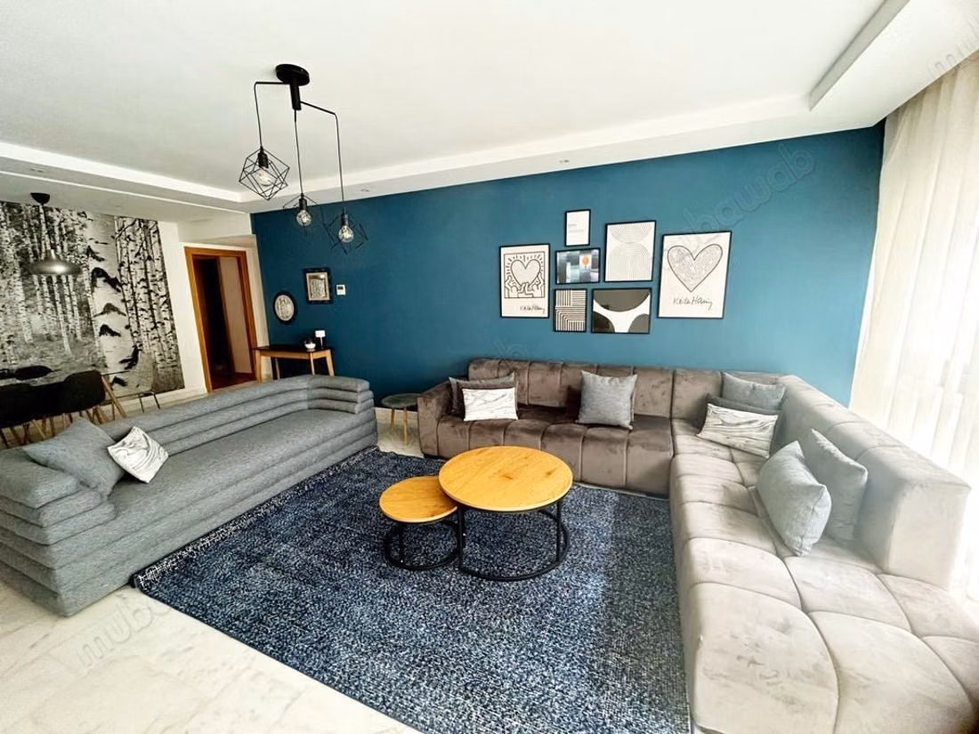 Appartement te huur in Palmier. 2 aangename kamers. Satellietschotel, beveiligde residentie
